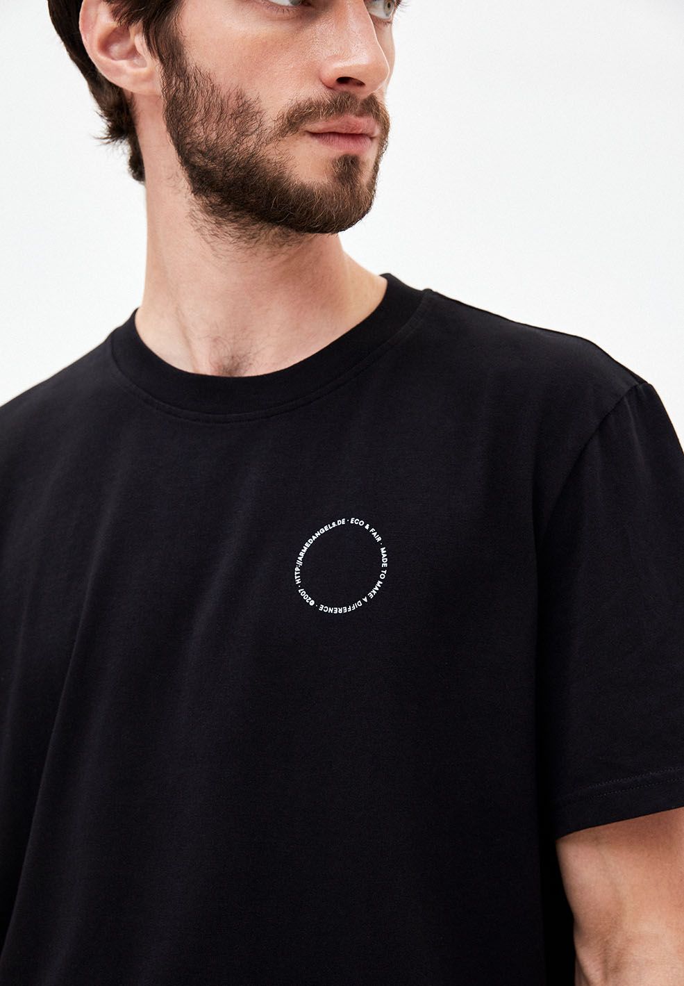 AADNAN CAPSULE.04 | black