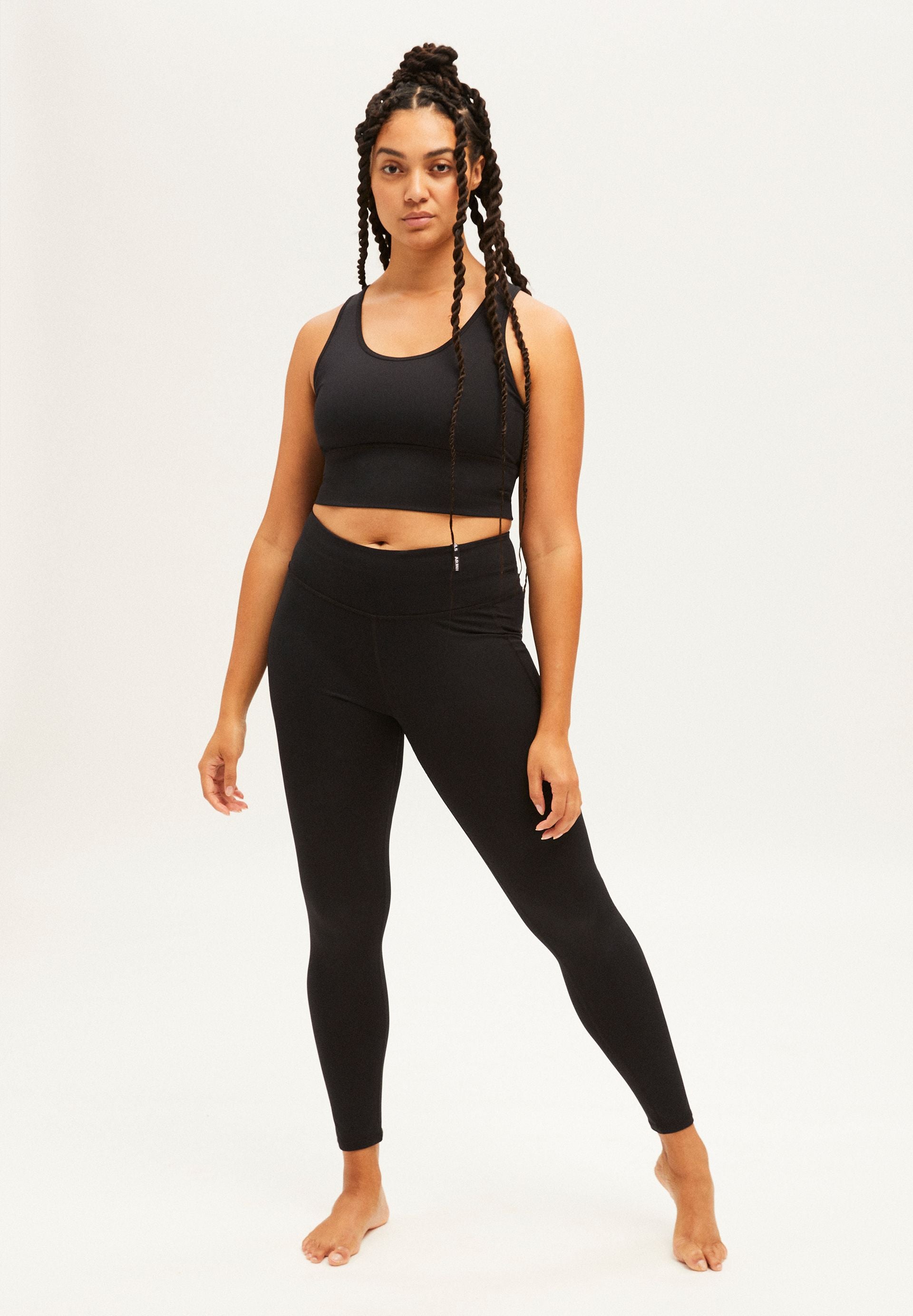 AASANA LI | black
