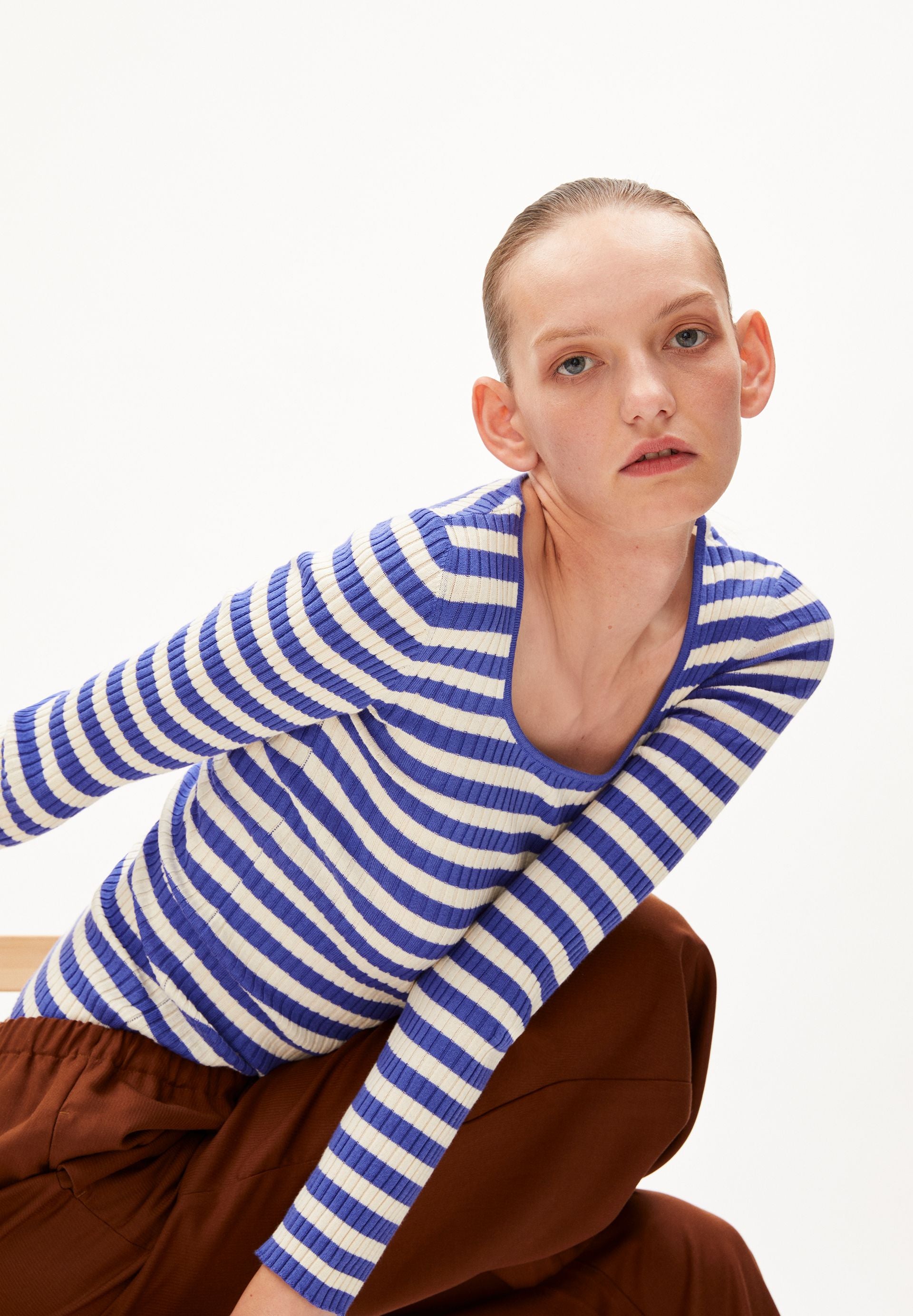 ALAANIA CREWNECK STRIPE | vibrant violet