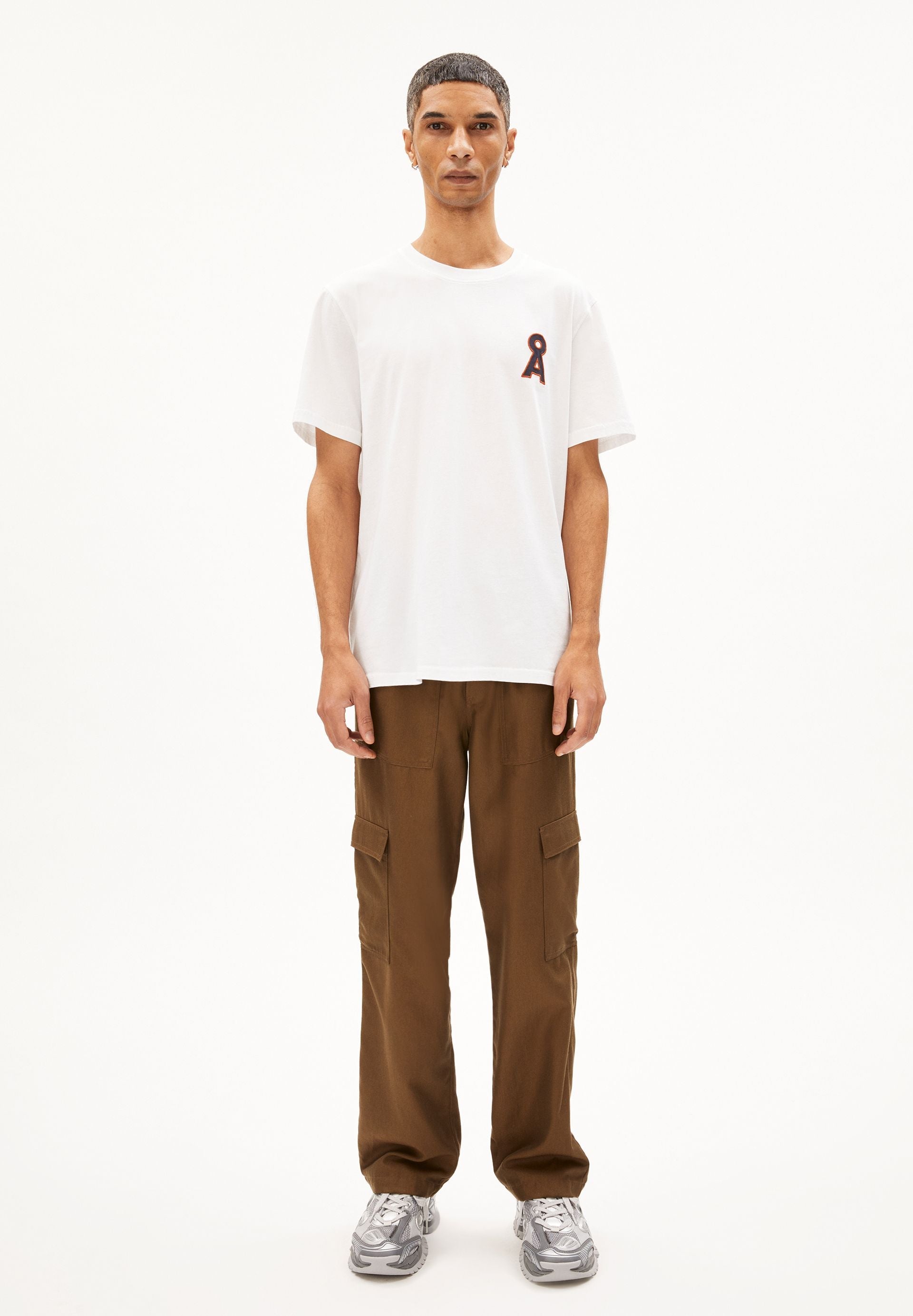 AADONI A SIGNATURE | white