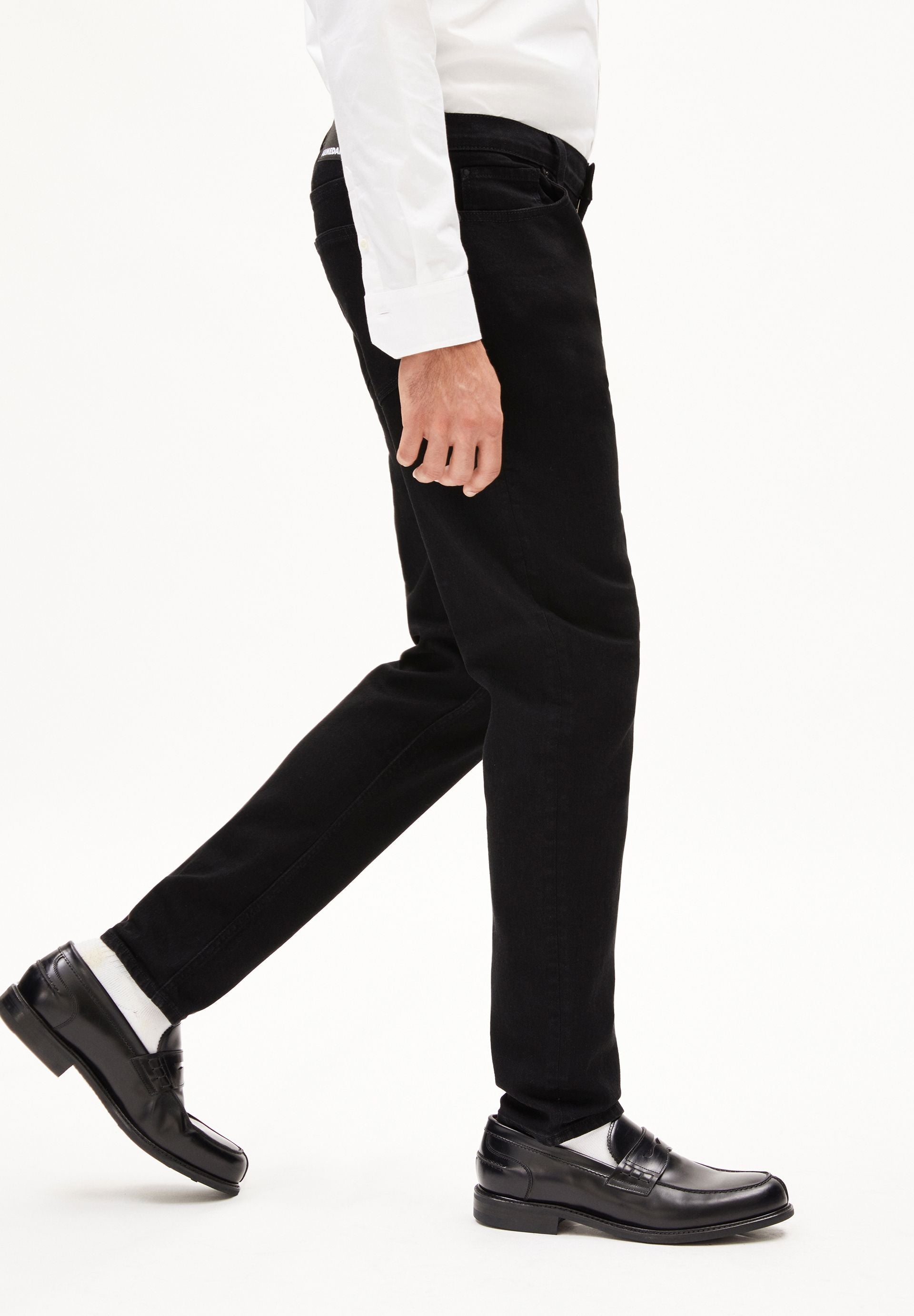 AARJO TARPA TAPERED JEANS | rinse black