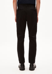 AATHAN | black