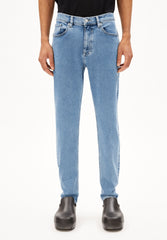 AARJO TARPA TAPERED JEANS | washed light indigo