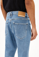 AARJO TARPA TAPERED JEANS | washed light indigo