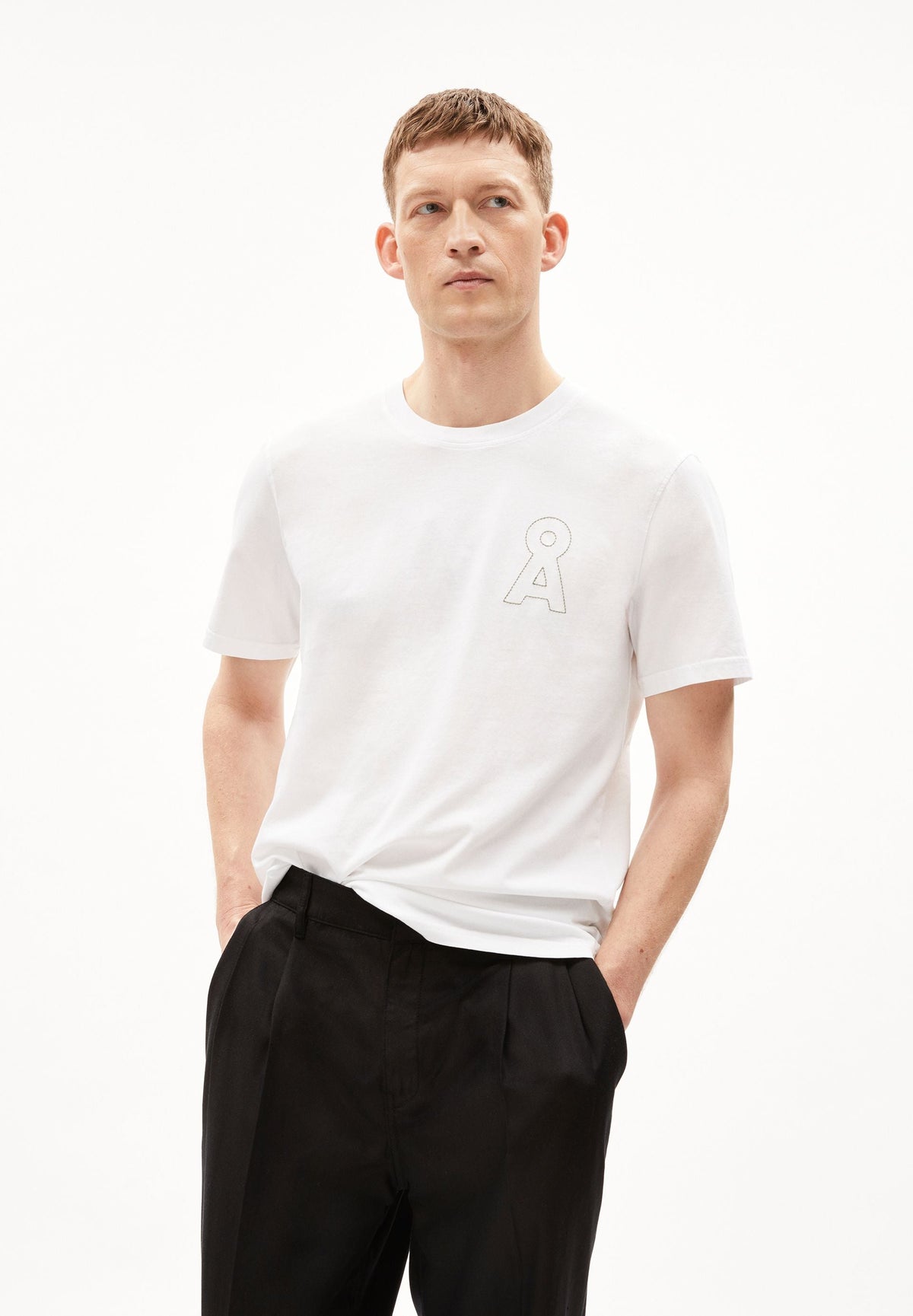 AADONI COLLEGE EMBRO | white