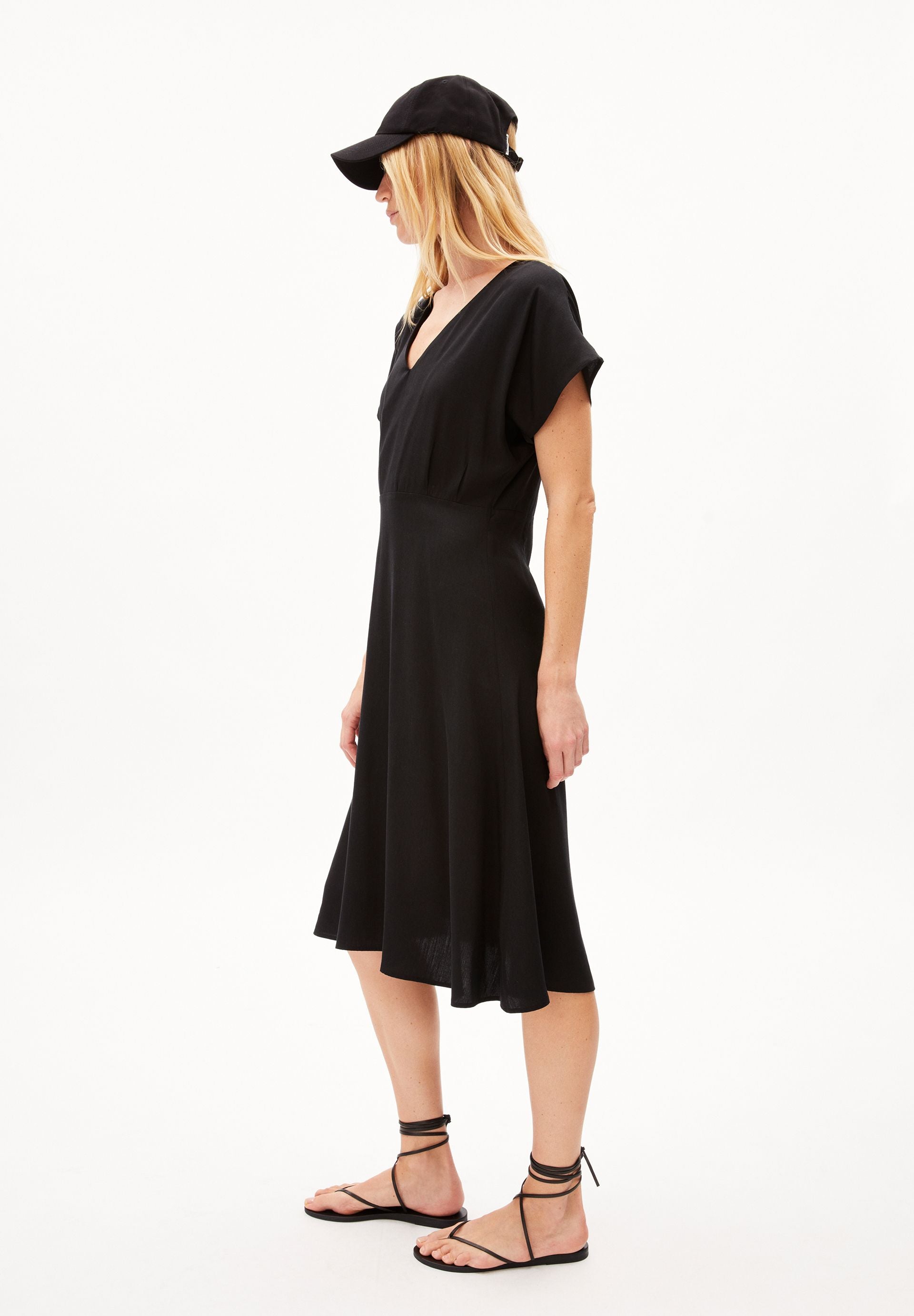 AALBINE | black