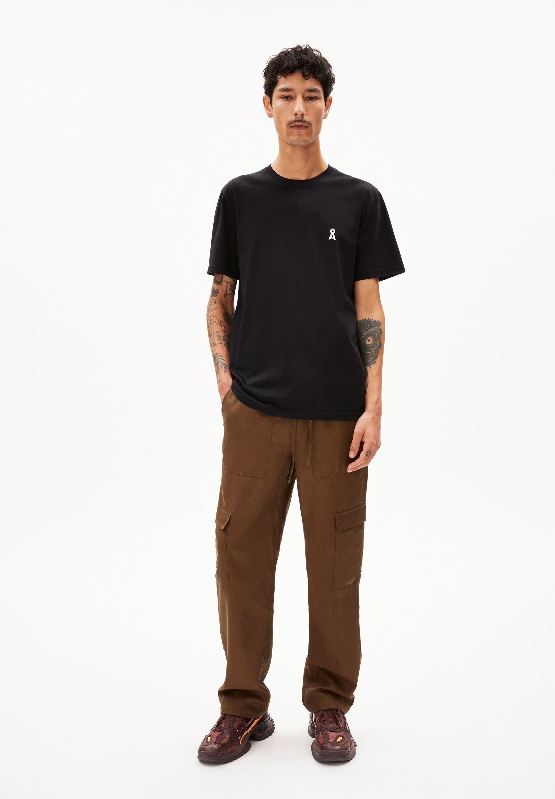 AADONI CHAANGE | black