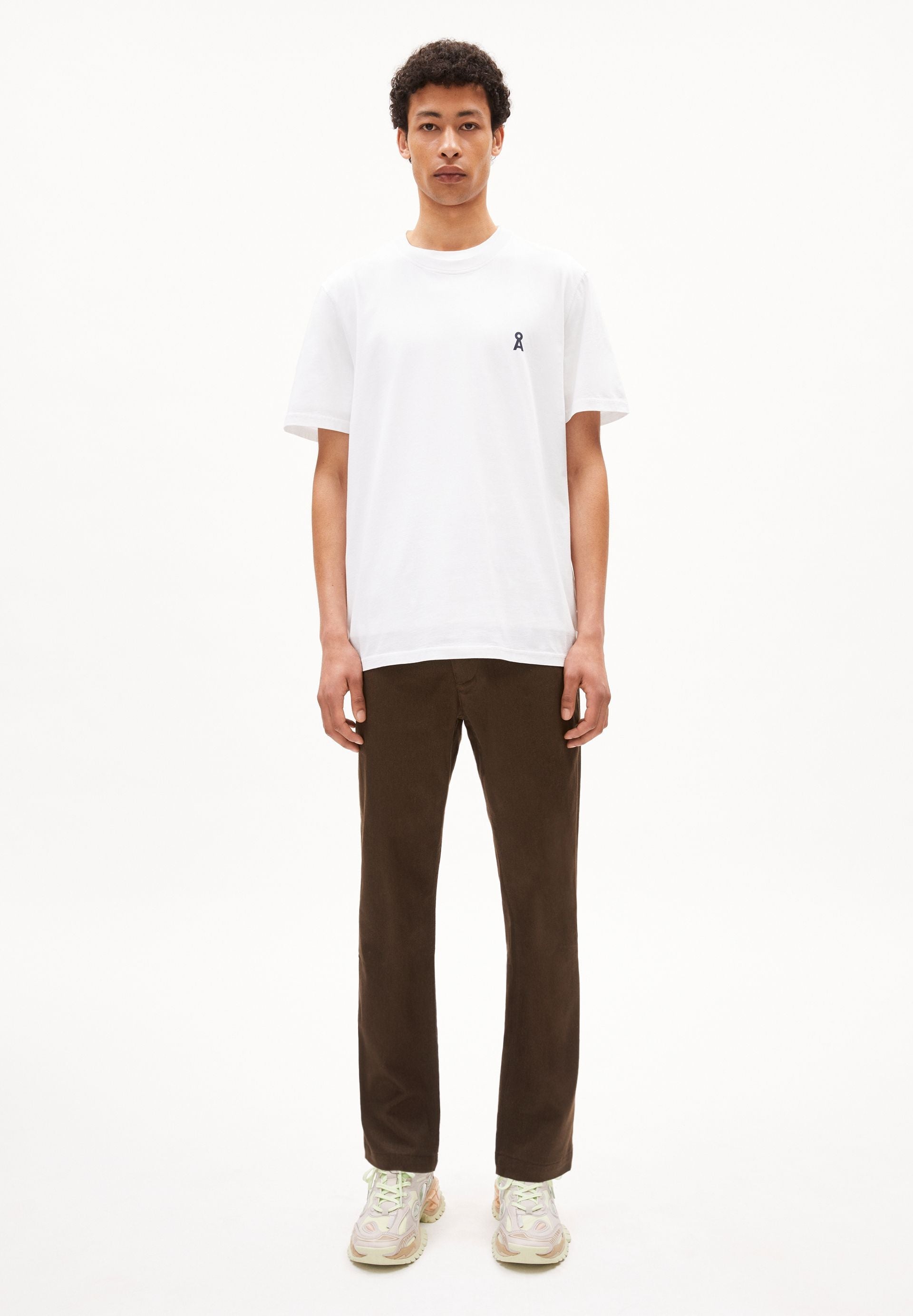 AADONI CHAANGE | white