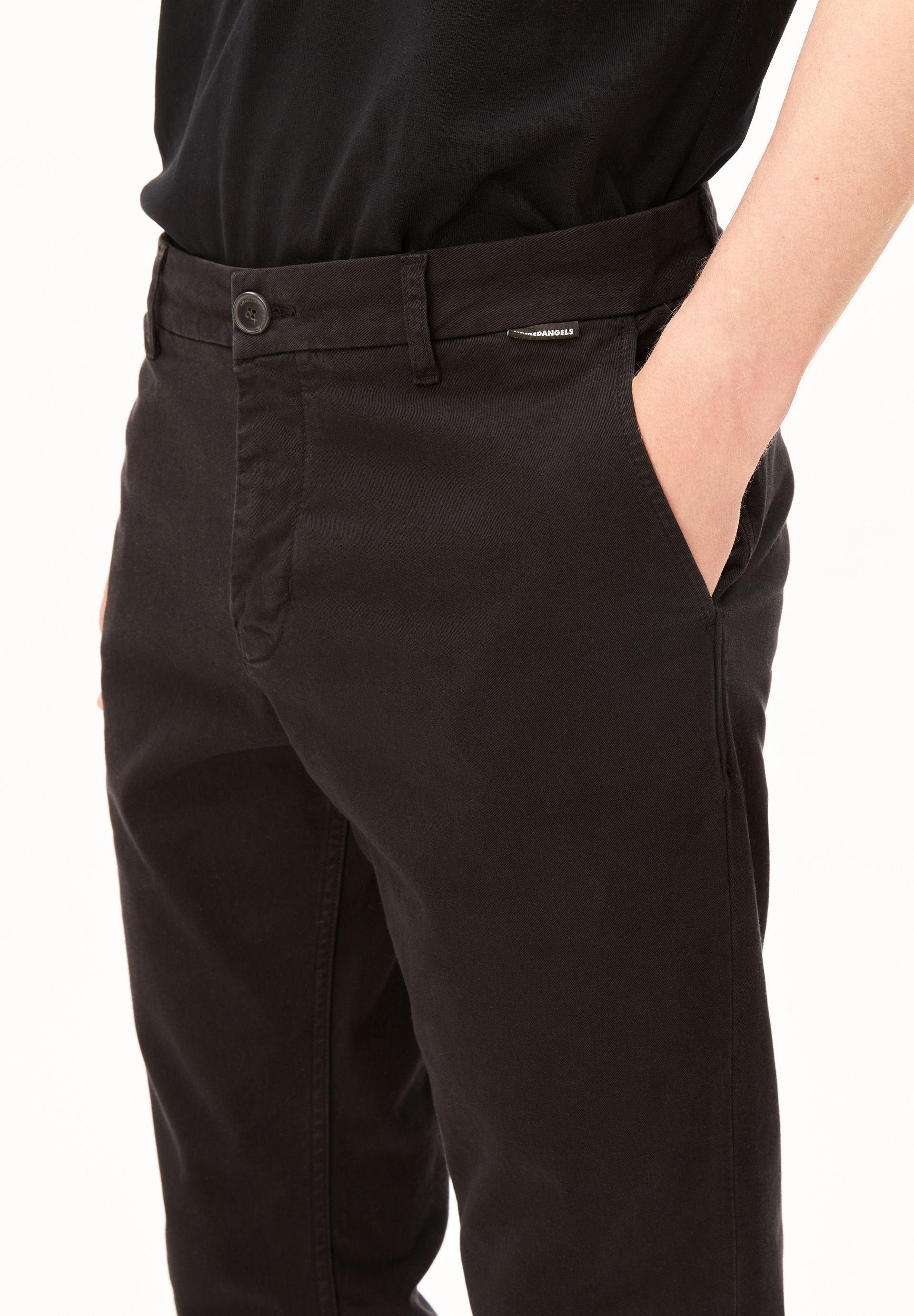 AASTER CHINOHOSE | black