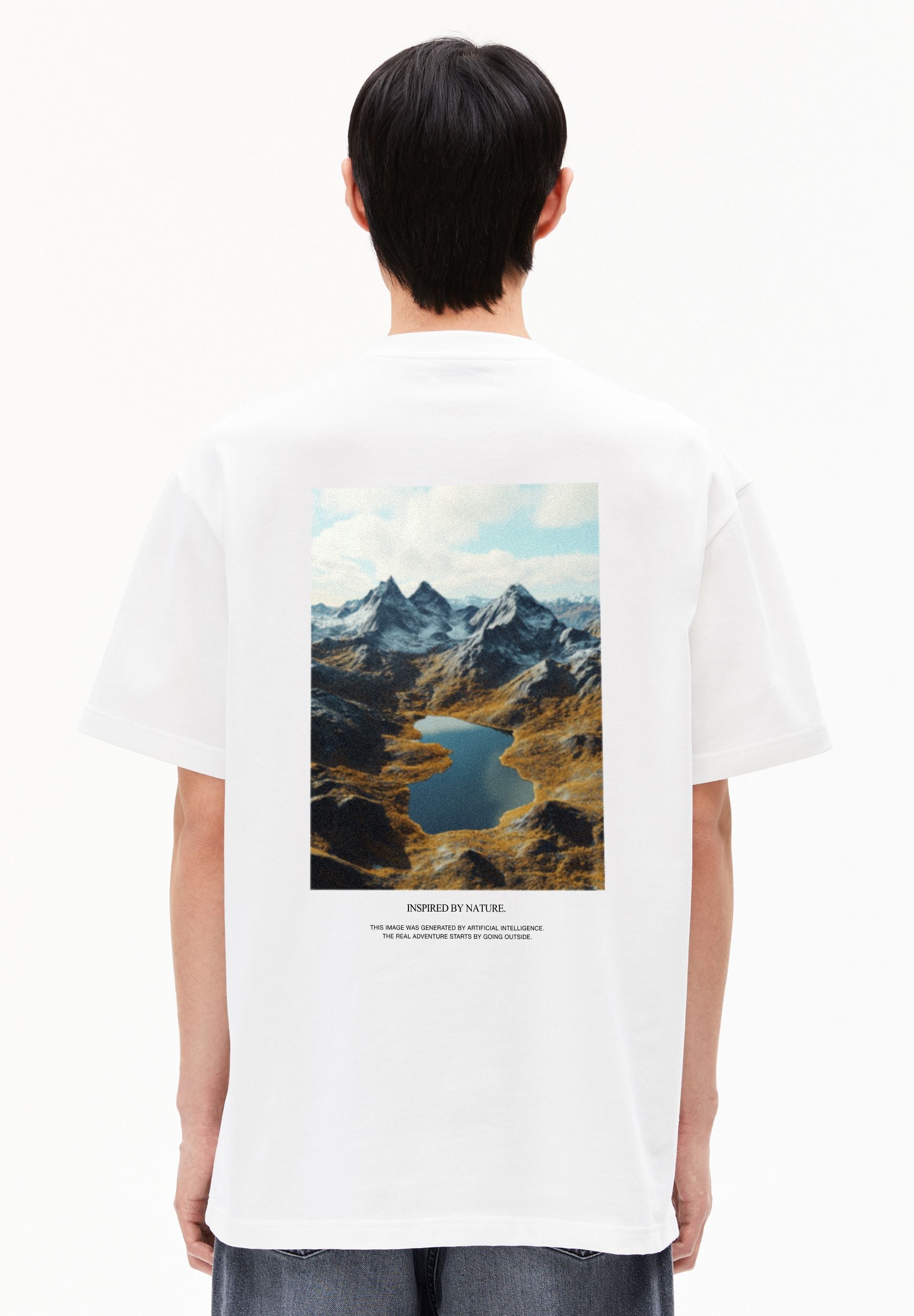 AADRU OUTSIDE | white