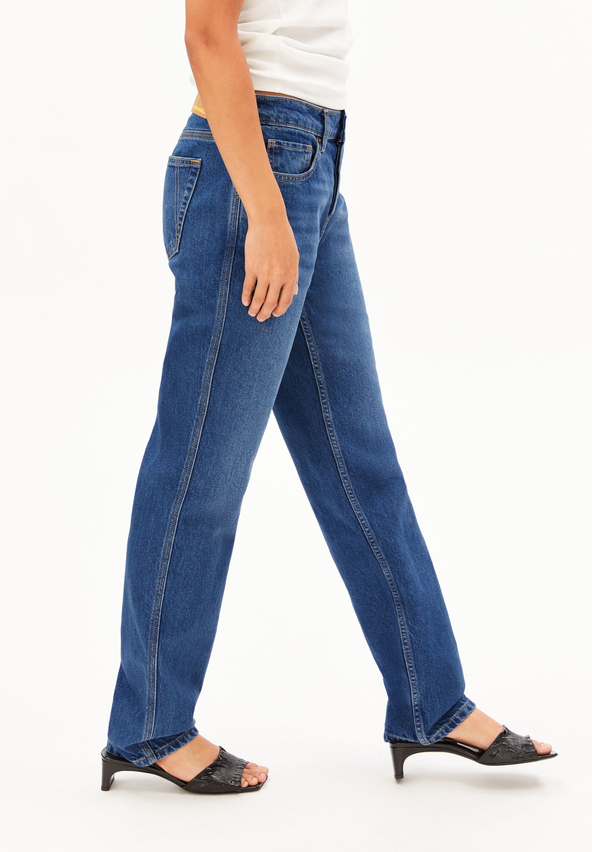 AAVELINE MID STRAIGHT JEANS | bellagio