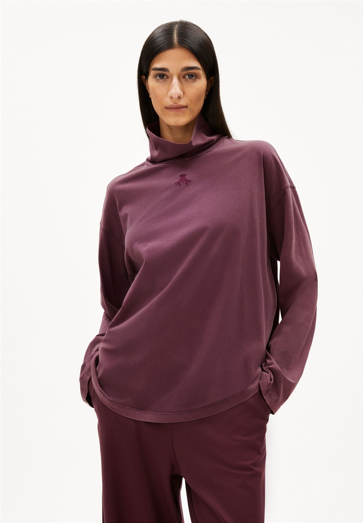 AIDINAA GMT DYE LANGARMSHIRT | dark cranberry