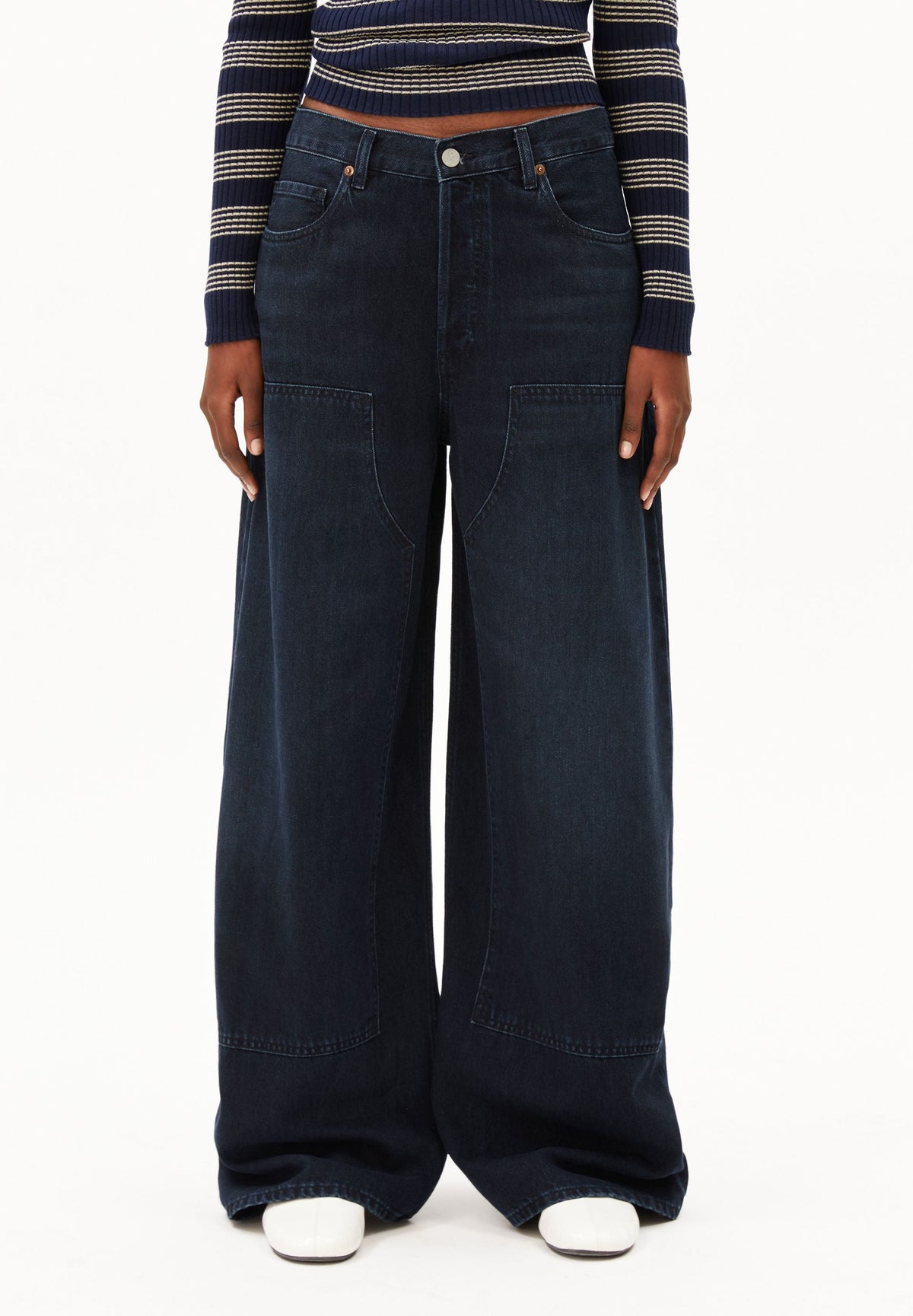 AALTHEA MID WAIST BARREL JEANS | fluid ink