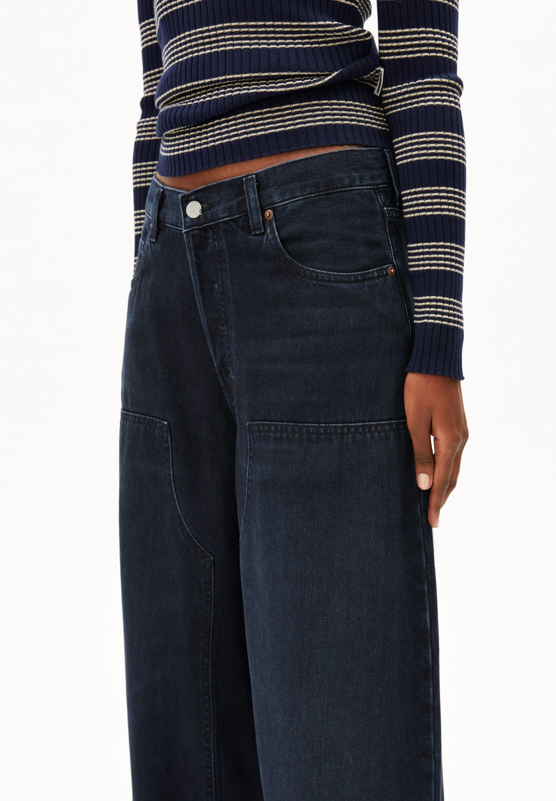 AALTHEA MID WAIST BARREL JEANS | fluid ink